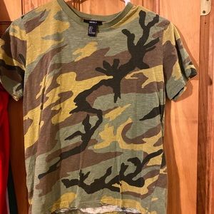 Camo t shirt, barely worn.